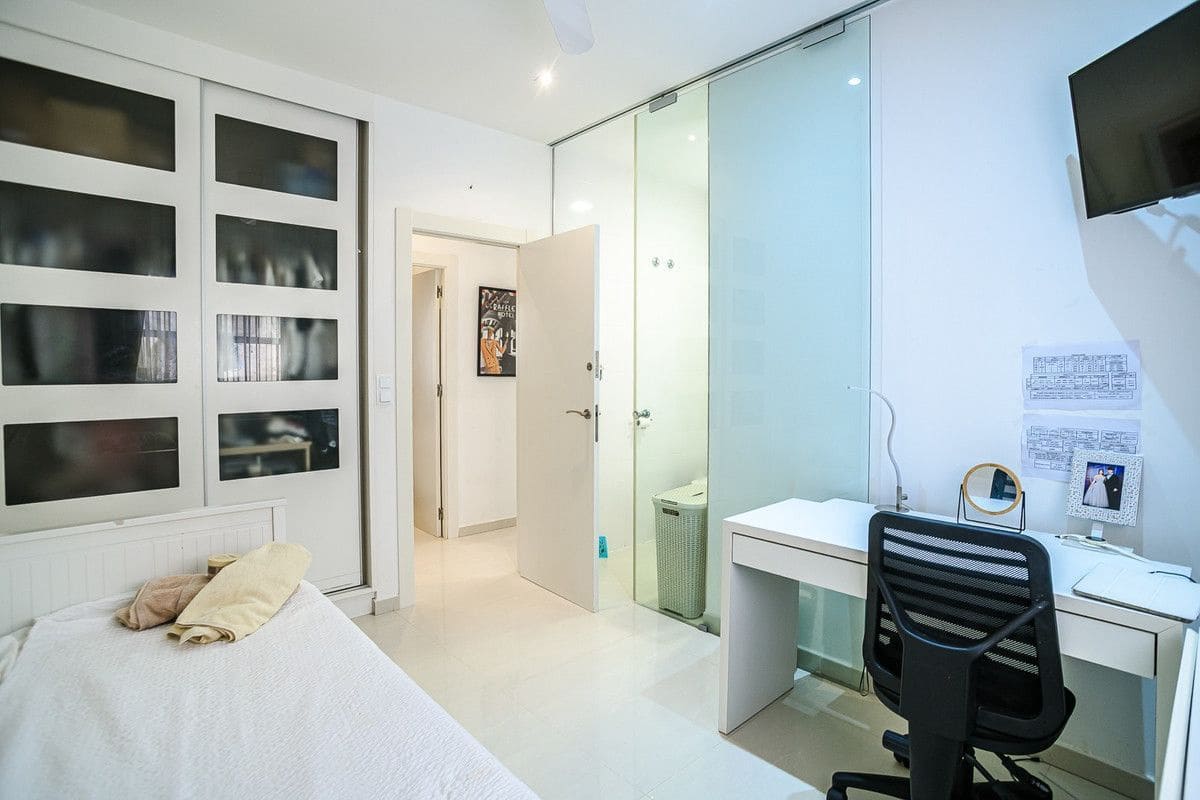 2 bedroom Apartment for sale in Guardamar del Segura with pool - € 299,000 (Ref: 10054217)