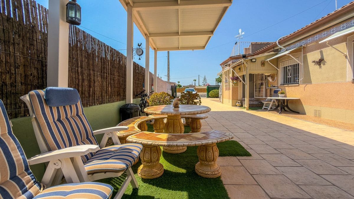 Chalet de 3 habitaciones en Catral en venta con piscina - 499.500 € (Ref: 10054233)
