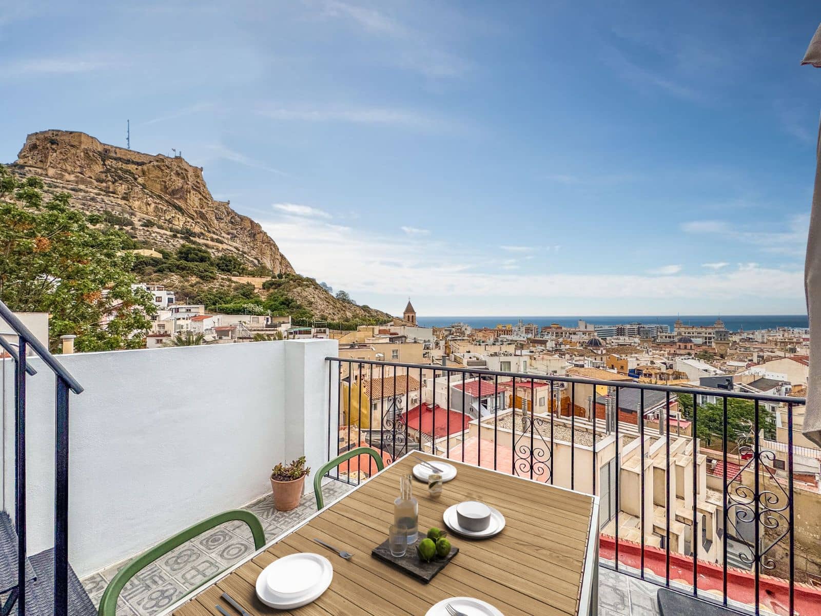 Casa de 2 habitaciones en Alicante / Alacant ciudad en venta - 550.000 € (Ref: 10054247)