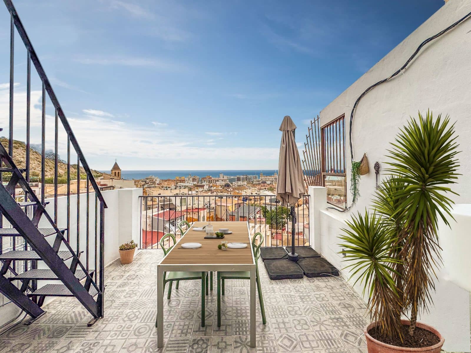 Casa de 2 habitaciones en Alicante / Alacant ciudad en venta - 550.000 € (Ref: 10054247)