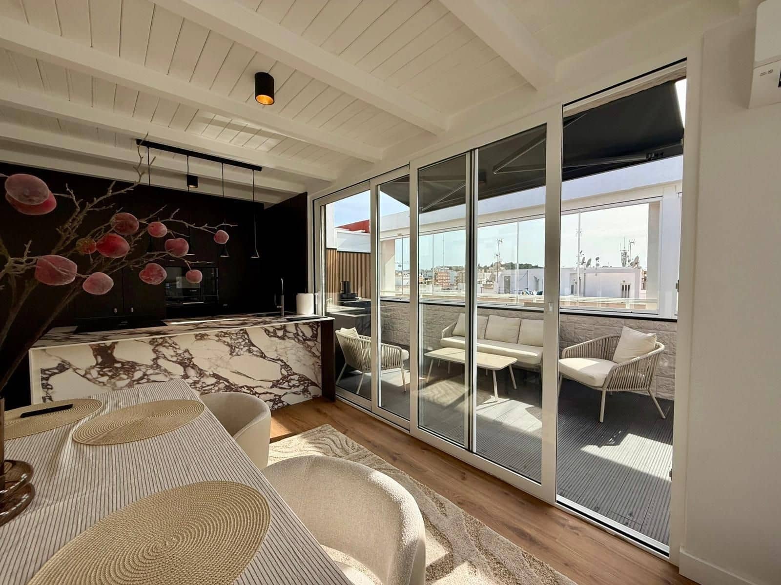 4 sovrum Lägenhet till salu i Guardamar del Segura med pool - 465 000 € (Ref: 10054279)