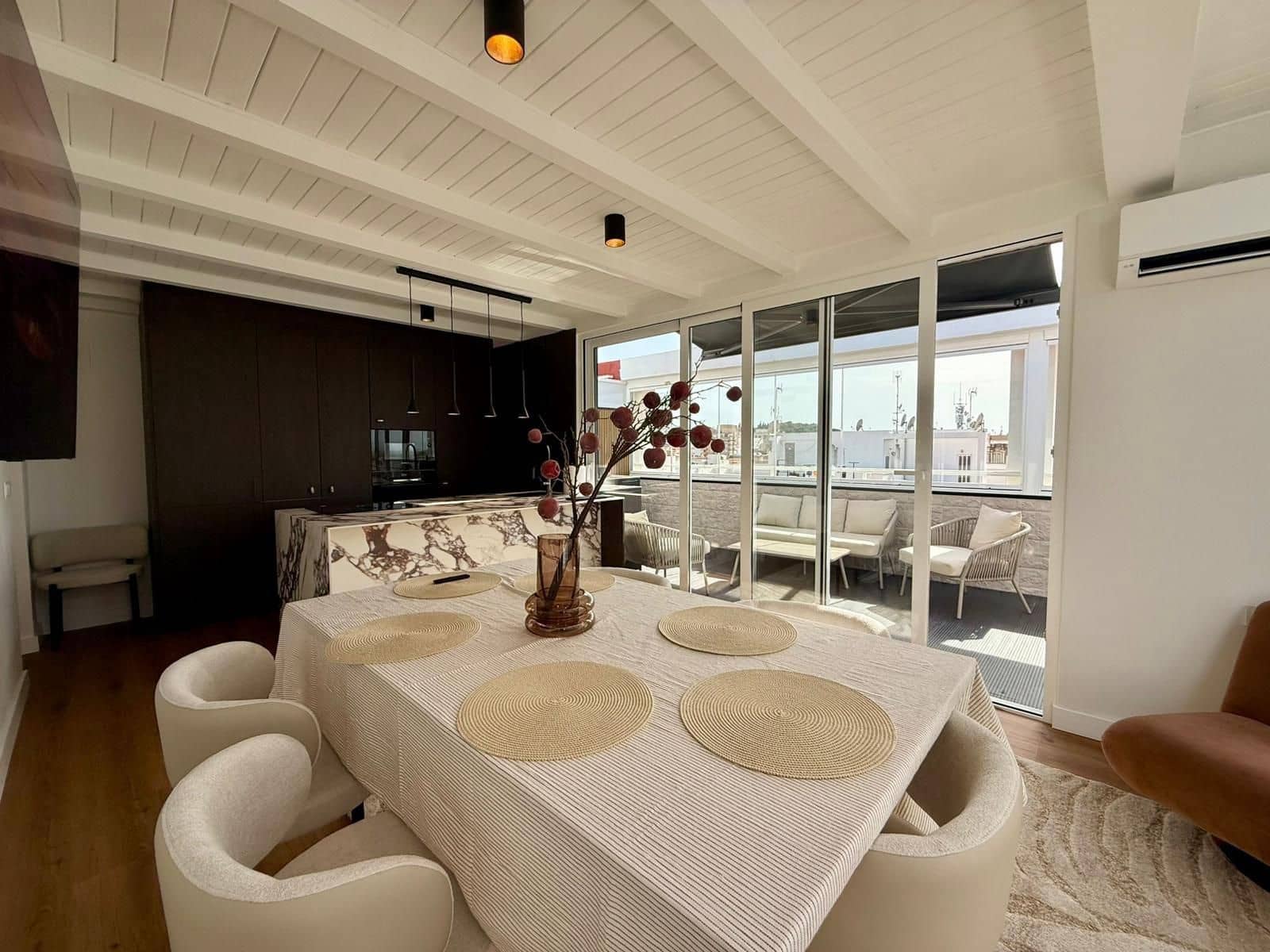 4 sovrum Lägenhet till salu i Guardamar del Segura med pool - 465 000 € (Ref: 10054279)