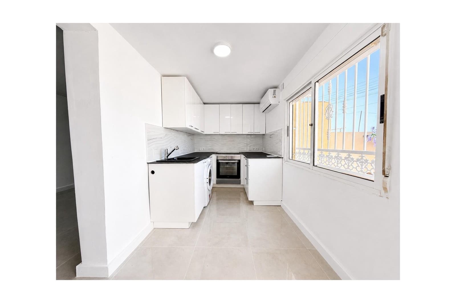 2 Zimmer Bungalow zu verkaufen in Torrevieja mit Pool - 134.995 € (Ref: 10054868)