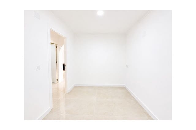 2 camera da letto Bungalow in vendita in Centro - Muelle Pesquero, Torrevieja con piscina - 134.995 € (Rif: 10054868)
