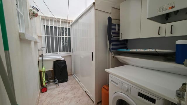 3 quarto Apartamento para venda em Las Piscinas Naturales, Torrevieja com piscina - 187 900 € (Ref: 10054870)