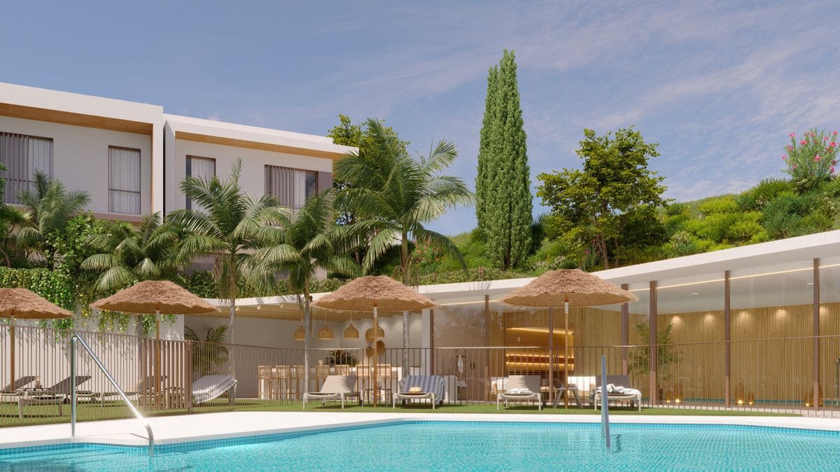 4 quarto Moradia para venda em La Cala de Mijas com piscina - 909 000 € (Ref: 10058569)