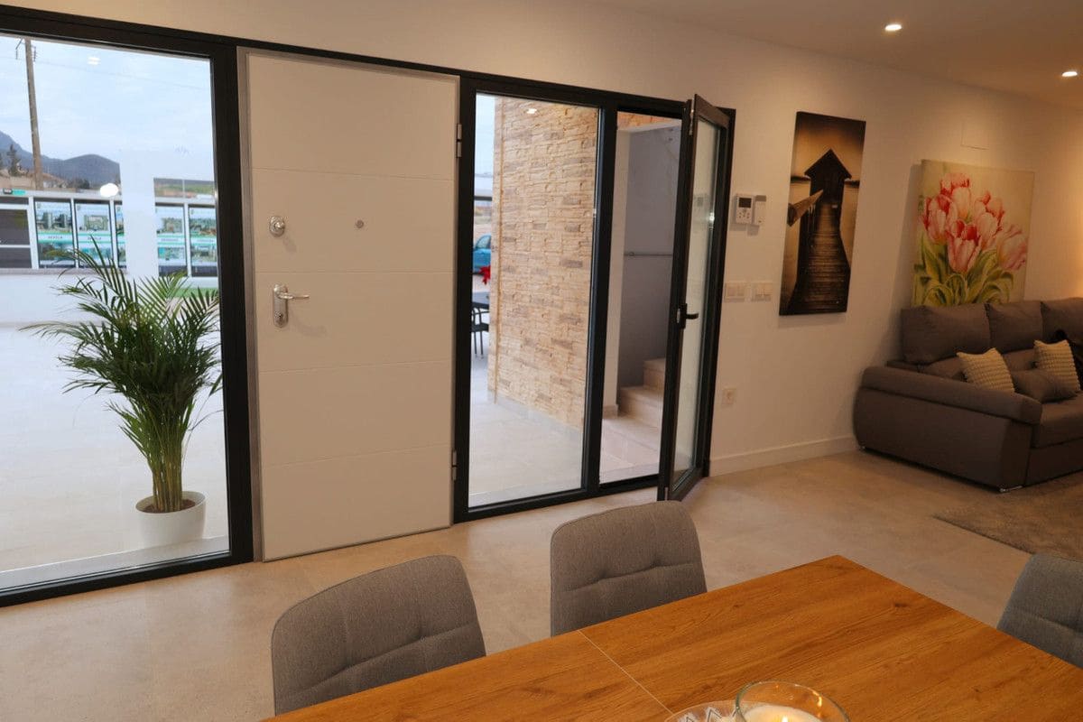 Chalet de 3 habitaciones en La Pinilla en venta con piscina - 272.715 € (Ref: 10058732)