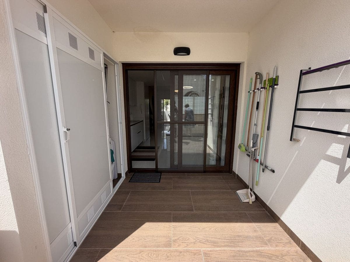 2 bedroom Apartment for sale in Los Altos with pool - € 285,000 (Ref: 10061440)