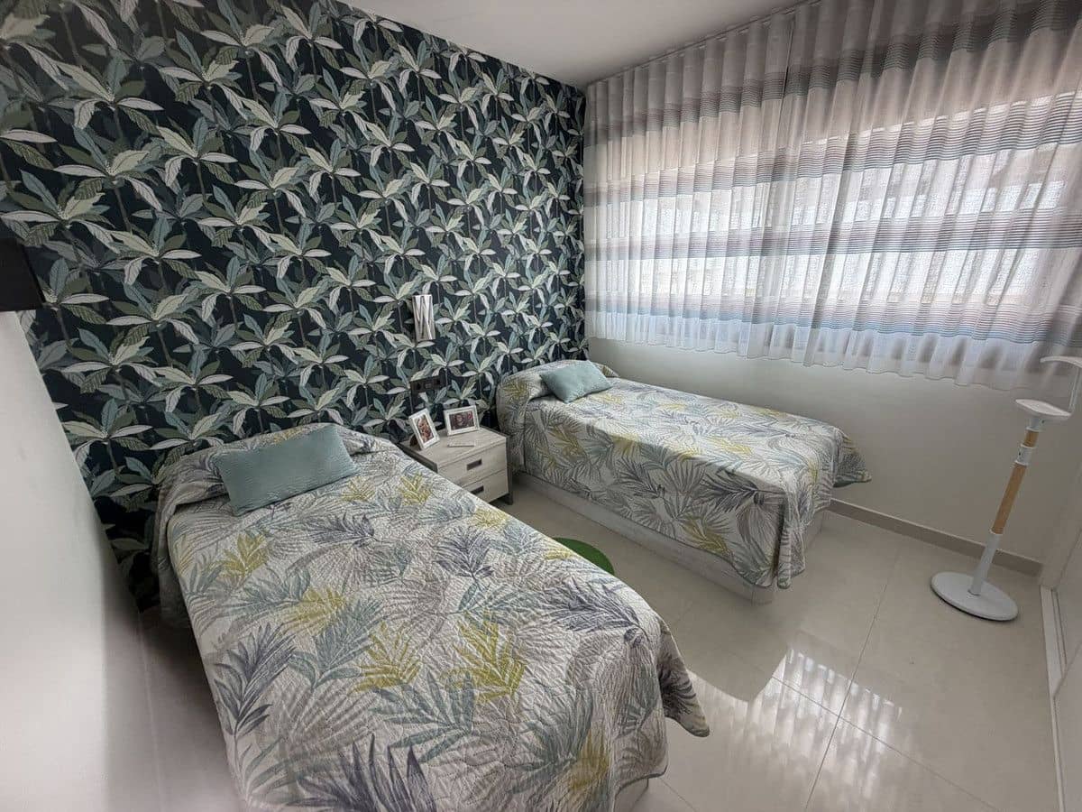 2 bedroom Apartment for sale in Los Altos with pool - € 285,000 (Ref: 10061440)