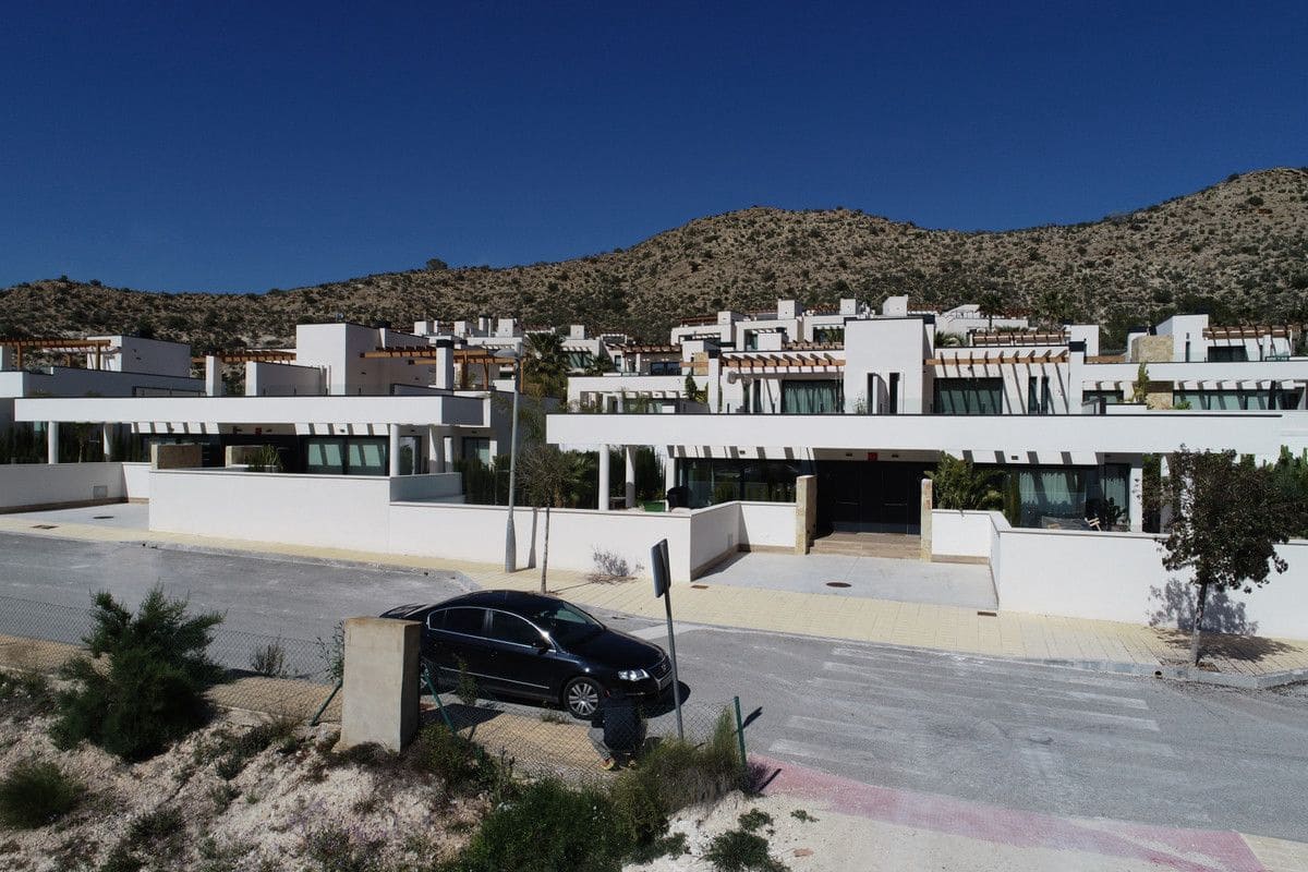 4 soverom Villa til salgs i Monforte del Cid med svømmebasseng - € 2 425 000 (Ref: 10061480)