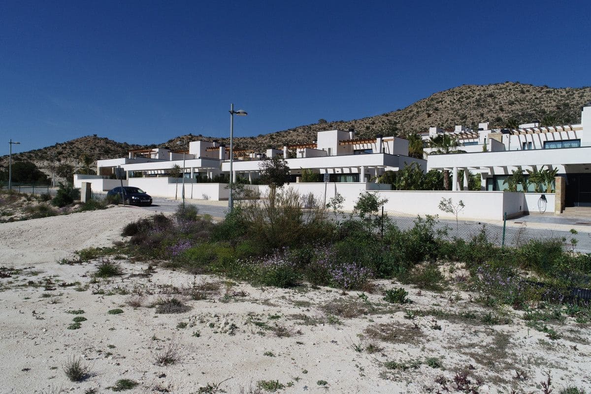 4 slaapkamer Villa te koop in Monforte del Cid met zwembad - € 2.495.000 (Ref: 10061481)