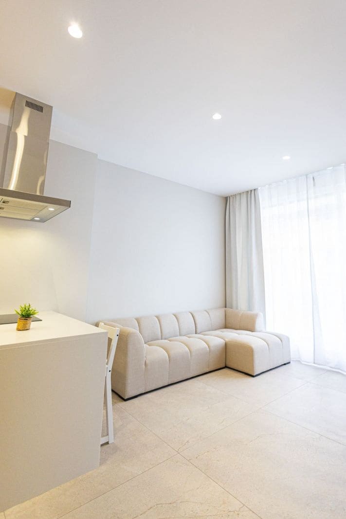 2 Zimmer Apartment zu verkaufen in Alicante / Alacant Stadt - 199.300 € (Ref: 10061639)