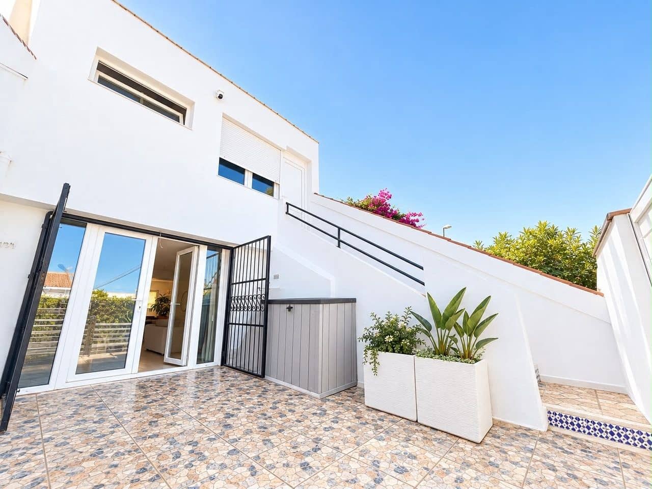 3 bedroom Townhouse for sale in La Siesta - € 210,000 (Ref: 10061665)