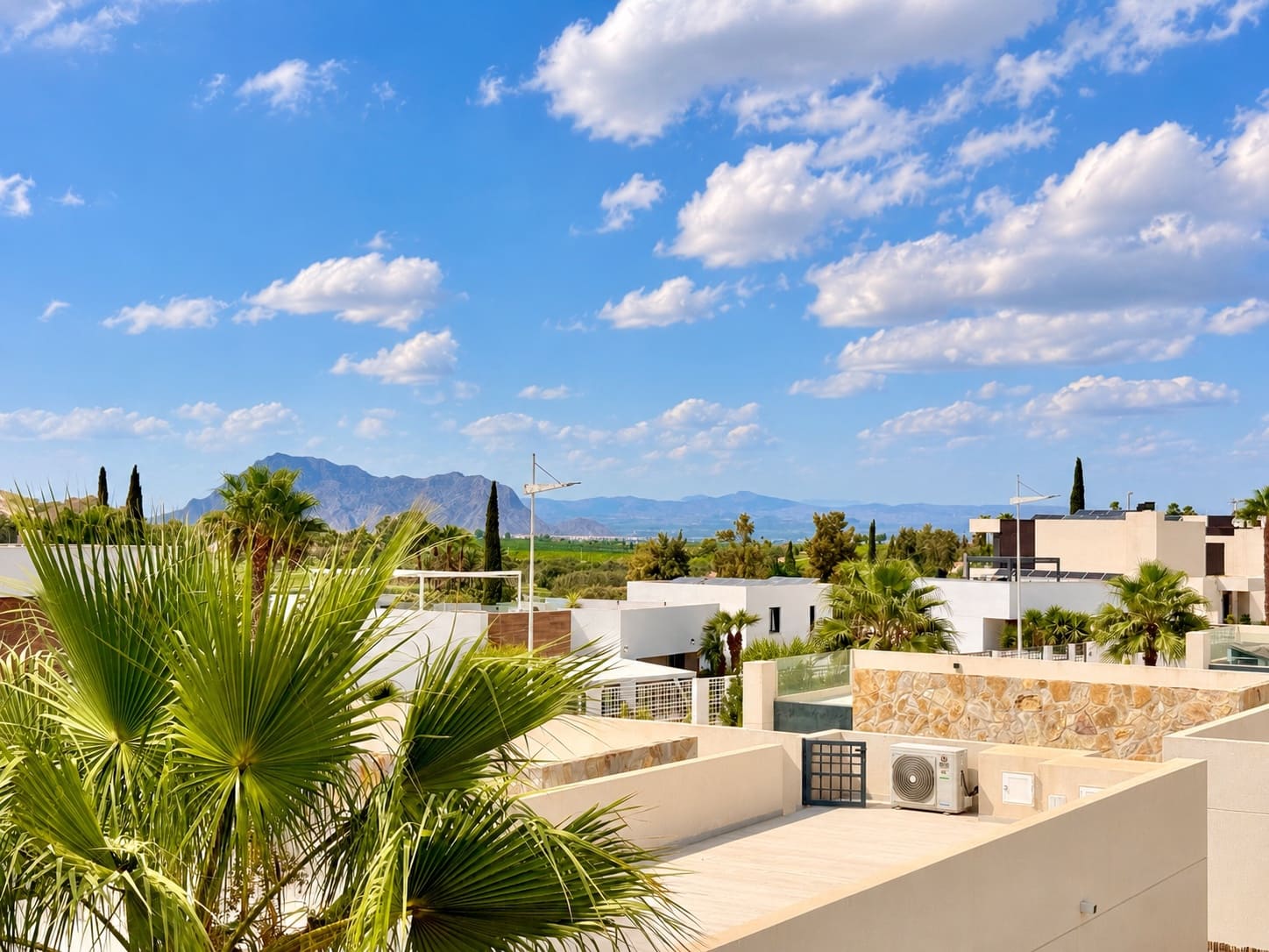 3 soveværelse Villa til salg i Alicante by med swimmingpool garage - € 649.000 (Ref: 10068122)