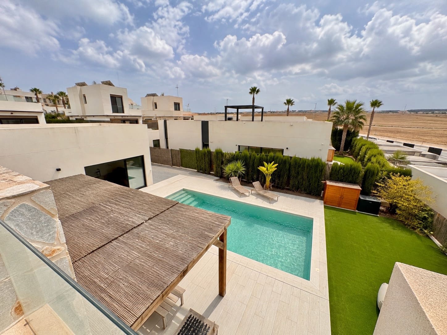 3 soveværelse Villa til salg i Alicante by med swimmingpool garage - € 649.000 (Ref: 10068122)
