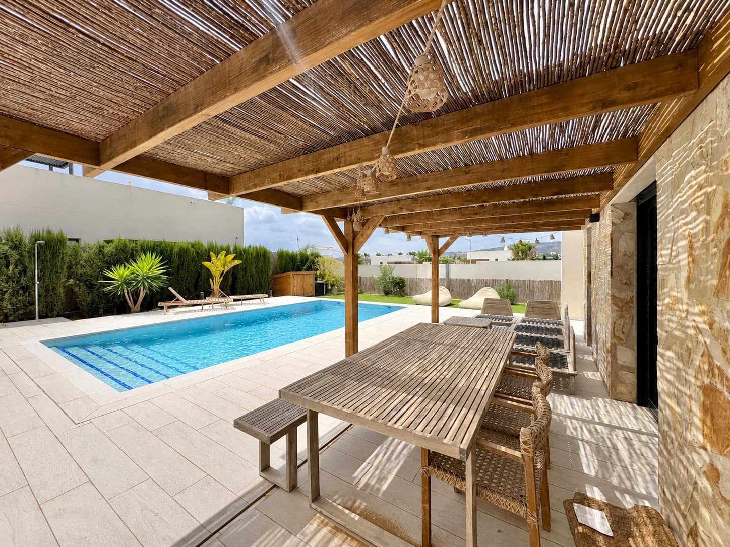 3 soveværelse Villa til salg i Alicante by med swimmingpool garage - € 649.000 (Ref: 10068122)