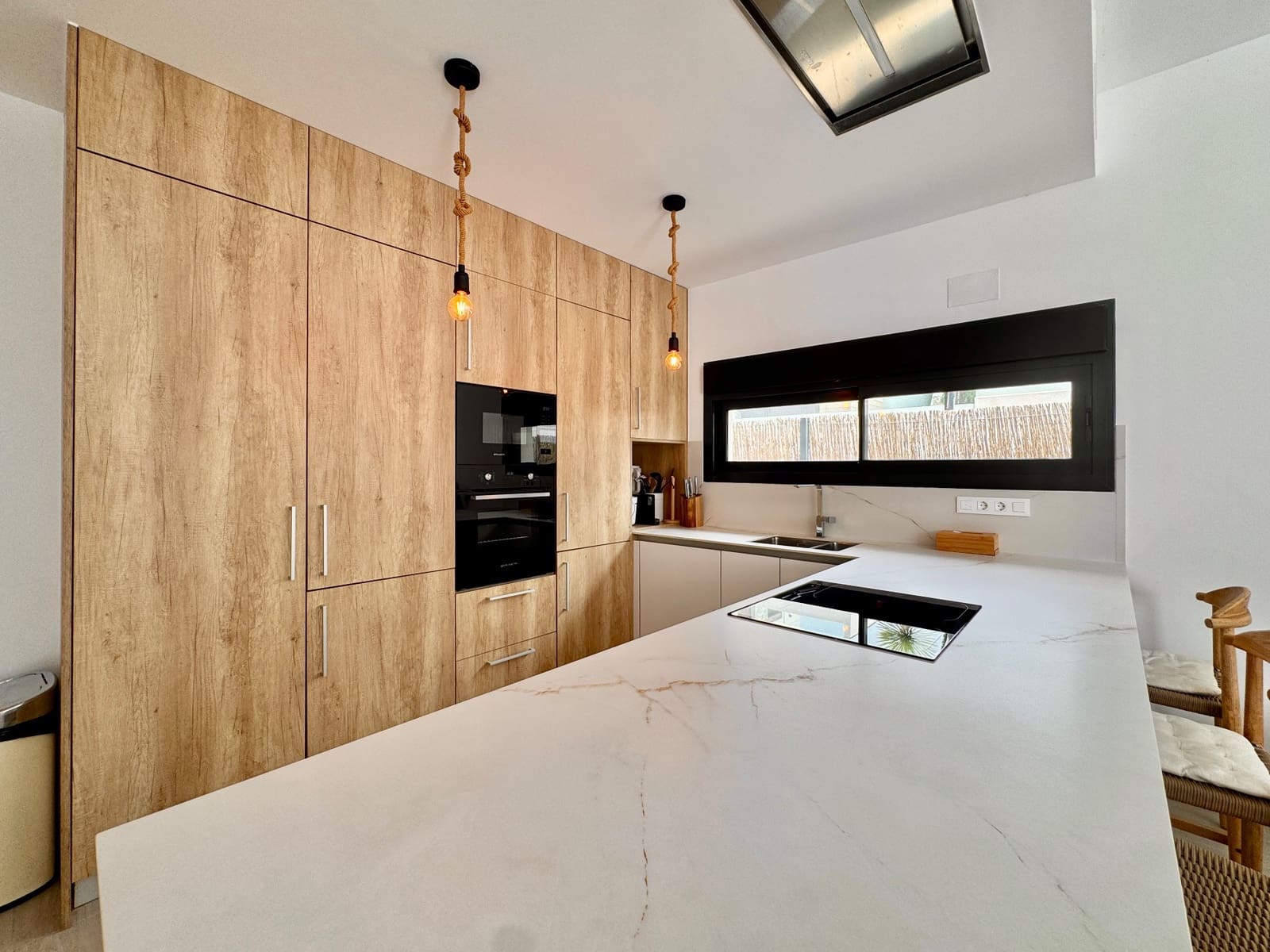 3 soveværelse Villa til salg i Alicante by med swimmingpool garage - € 649.000 (Ref: 10068122)