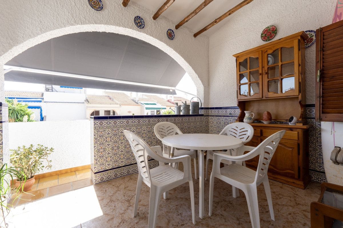 2 bedroom Apartment for sale in Pilar de la Horadada - € 205,000 (Ref: 10068133)