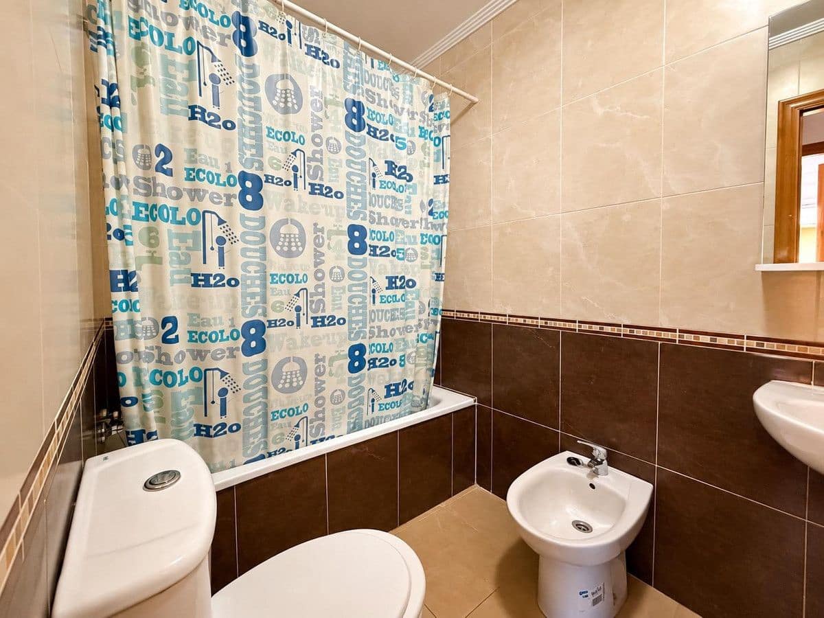 2 soveværelse Lejlighed til salg i Torrevieja med swimmingpool - € 199.000 (Ref: 10068670)