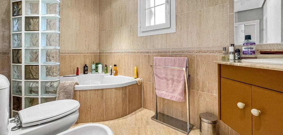 3 chambre Villa/Maison à vendre à Orihuela Costa avec piscine - 424 900 € (Ref: 10068741)