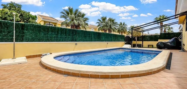 3 chambre Villa/Maison à vendre à Lomas de Cabo Roig - Los Dolses, Orihuela avec piscine - 424 900 € (Ref: 10068741)