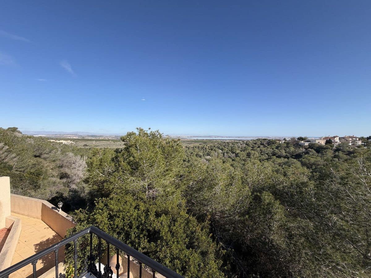 3 sovrum Villa till salu i San Miguel de Salinas med pool - 209 000 € (Ref: 10068746)