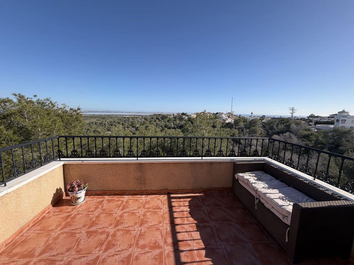 3 sovrum Villa till salu i San Miguel de Salinas med pool - 209 000 € (Ref: 10068746)