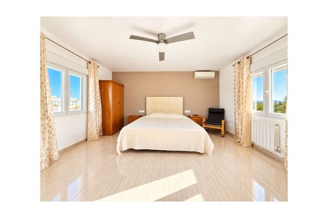 4 Zimmer Villa zu verkaufen in Formentera del Segura mit Pool - 375.000 € (Ref: 10068912)