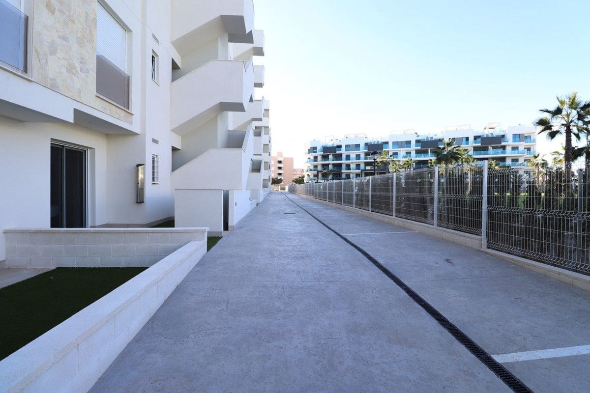 2 sovrum Lägenhet till salu i Guardamar del Segura med pool - 295 000 € (Ref: 10068916)
