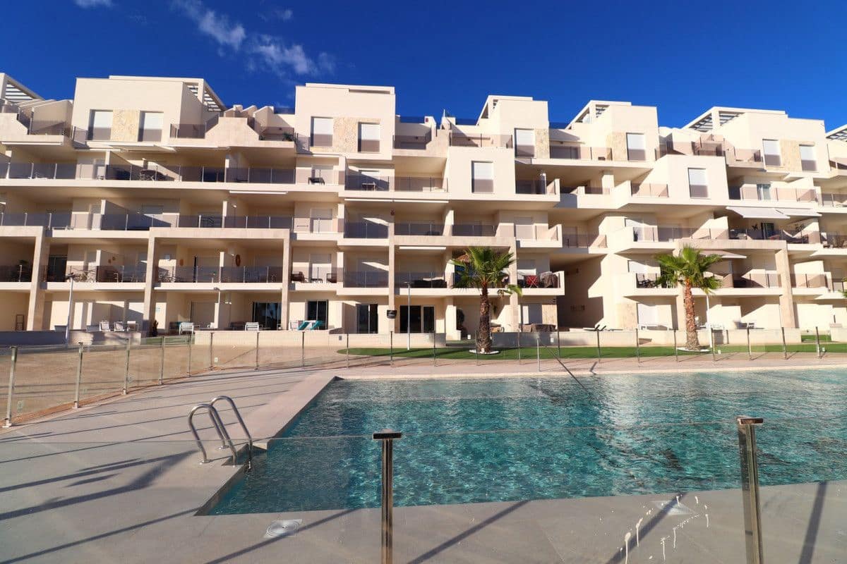 2 sovrum Lägenhet till salu i Guardamar del Segura med pool - 295 000 € (Ref: 10068916)