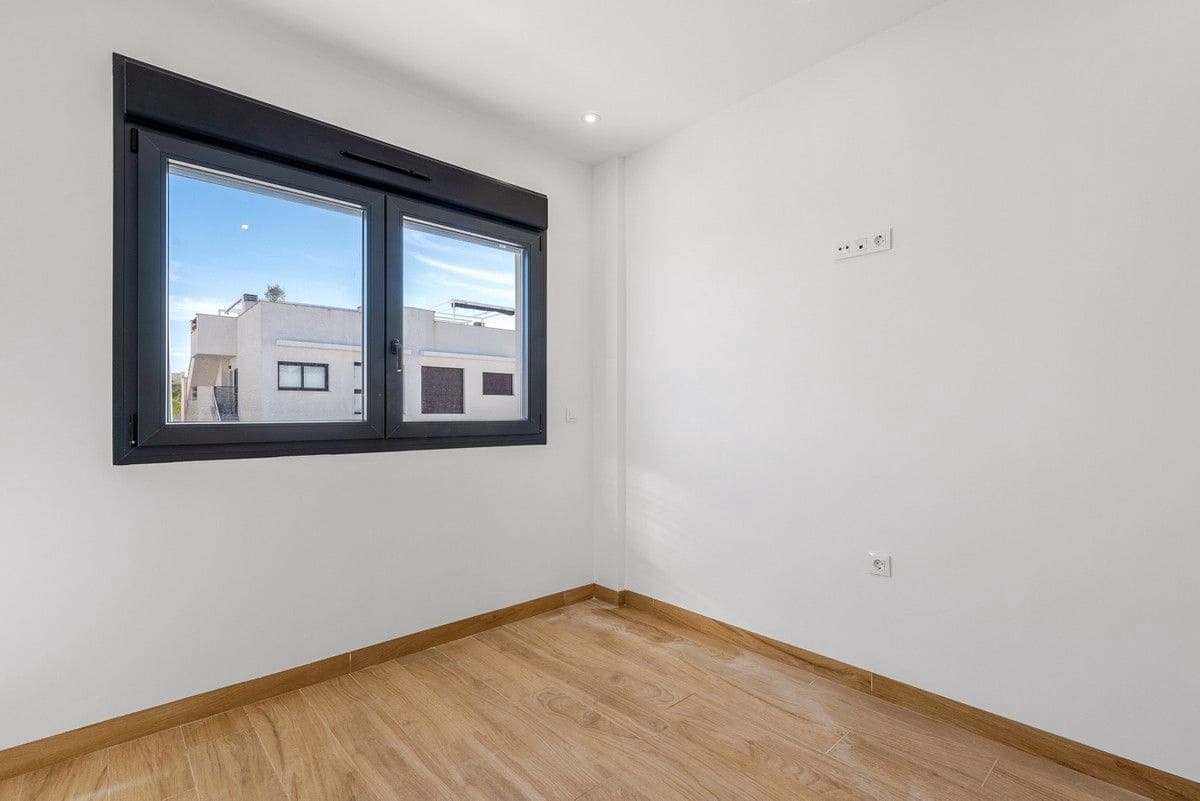 2 soverom Leilighet til salgs i Orihuela Costa med svømmebasseng - € 369 000 (Ref: 10068917)