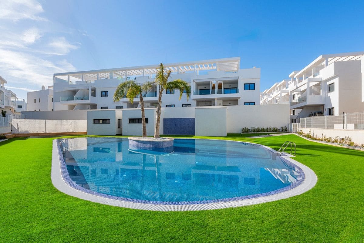 2 soverom Leilighet til salgs i Orihuela Costa med svømmebasseng - € 369 000 (Ref: 10068917)