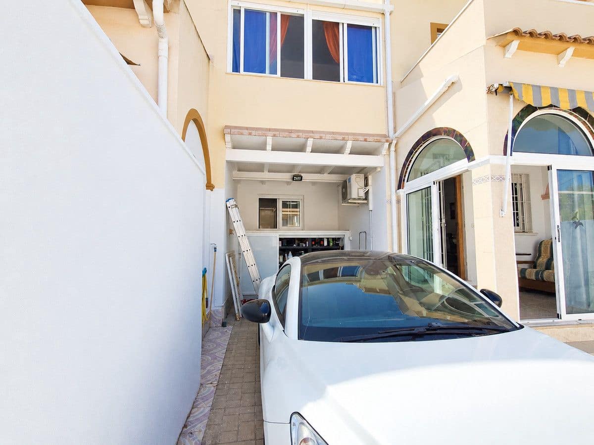 2 slaapkamer Huis te koop in La Zenia - € 229.900 (Ref: 10068919)