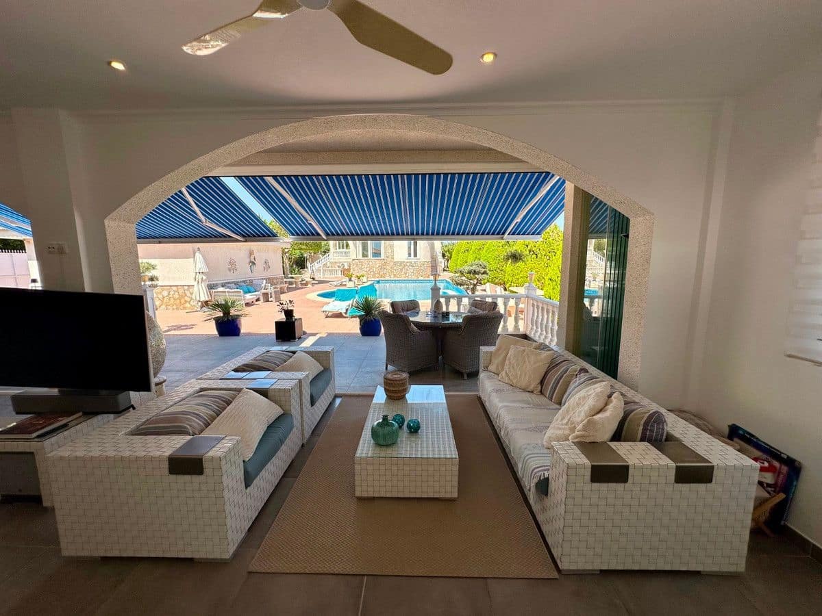 6 soverom Villa til salgs i Dona Pepa med svømmebasseng - € 845 000 (Ref: 10068923)