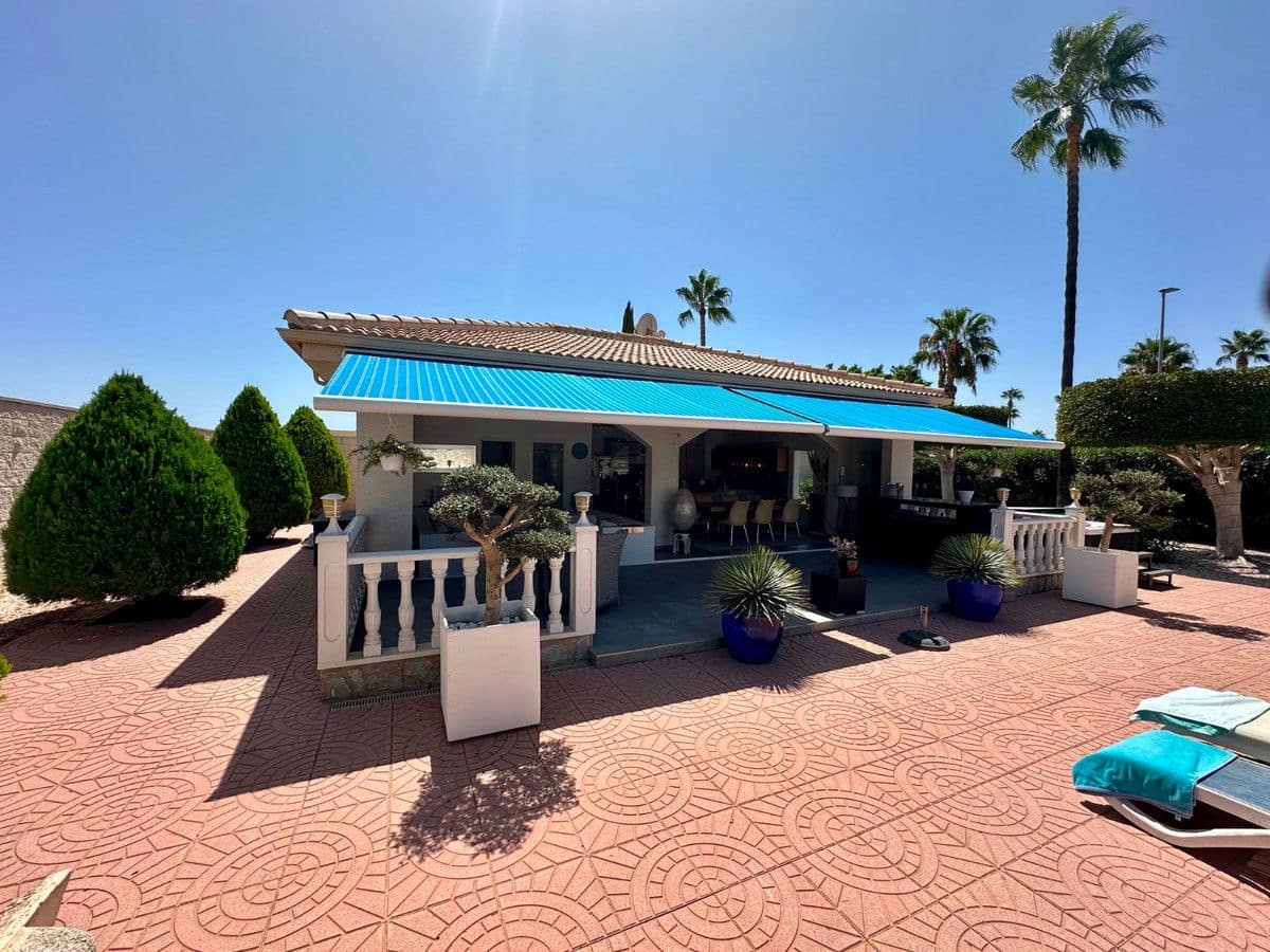 6 soverom Villa til salgs i Dona Pepa med svømmebasseng - € 845 000 (Ref: 10068923)