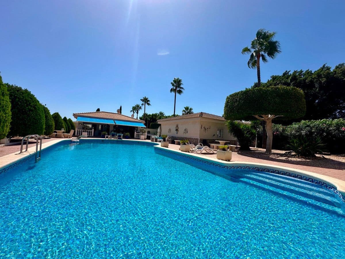 6 soverom Villa til salgs i Dona Pepa med svømmebasseng - € 845 000 (Ref: 10068923)