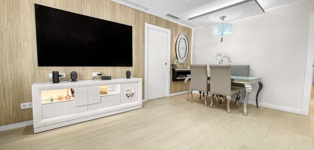 3 sovrum Lägenhet till salu i Puerto Deportivo, Torrevieja - 225 000 € (Ref: 10068954)