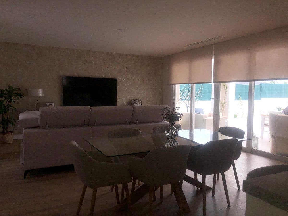 3 soveværelse Villa til salg i Pinoso med swimmingpool - € 439.950 (Ref: 10068970)