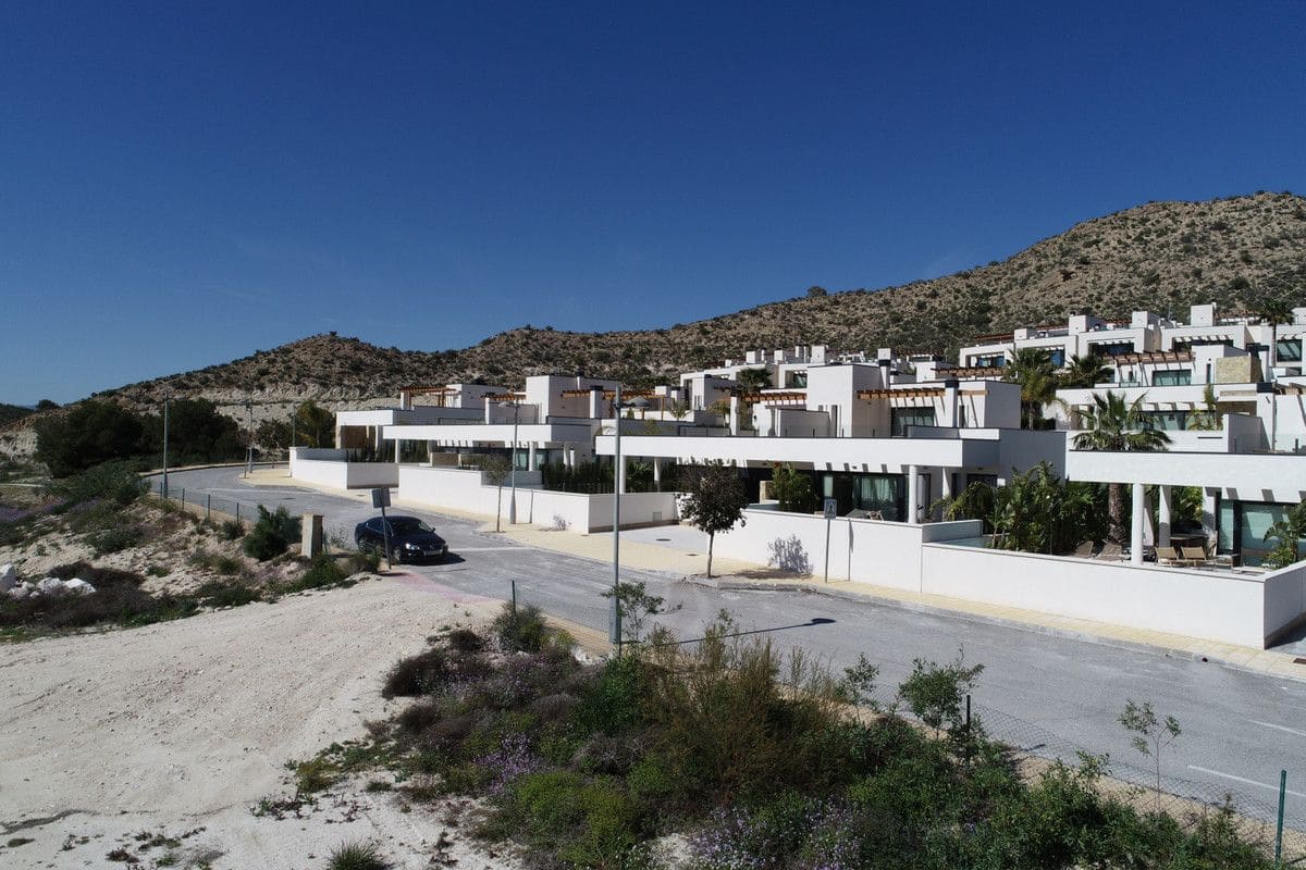 4 soverom Villa til salgs i Monforte del Cid med svømmebasseng - € 2 425 000 (Ref: 10069039)