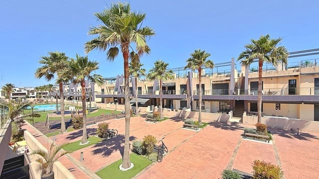 3 makuuhuone Kattohuoneisto myytävänä paikassa Torre de la Horadada, Pilar de la Horadada - 349 000 € (Ref: 10069284)