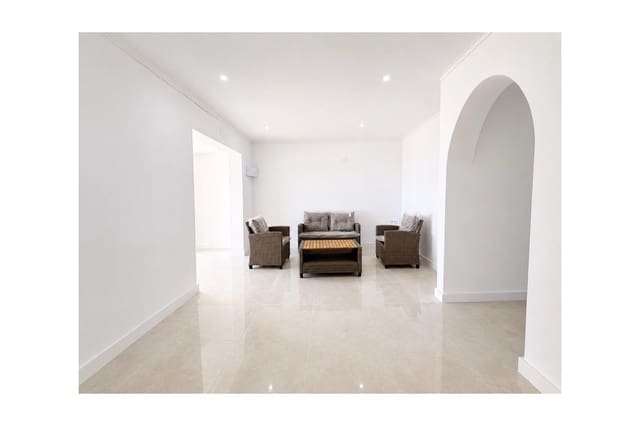 2 soverom Bungalow til salgs i Centro - Muelle Pesquero, Torrevieja med svømmebasseng - € 134 995 (Ref: 10069563)