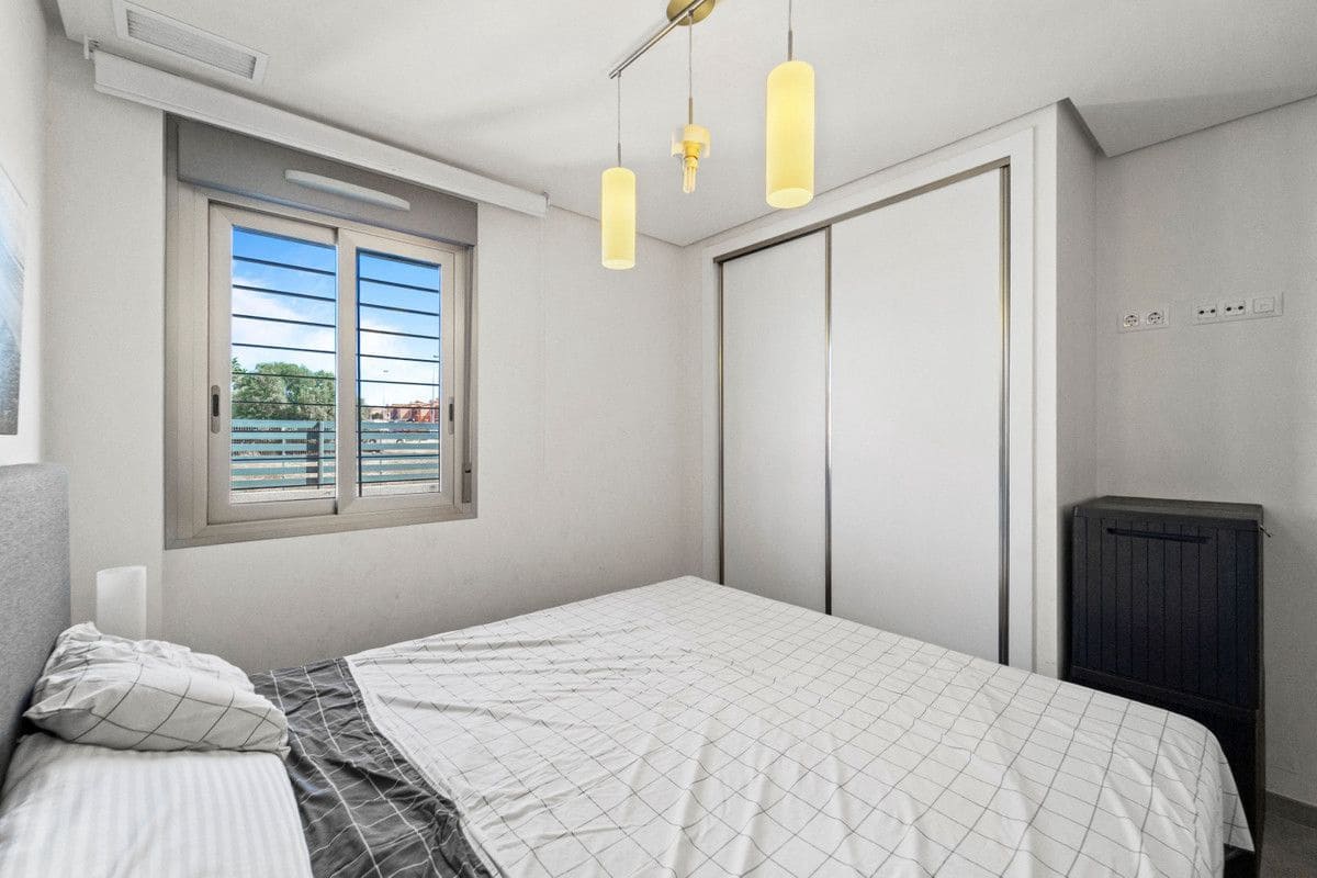 2 bedroom Apartment for sale in Torrevieja - € 259,000 (Ref: 10069610)