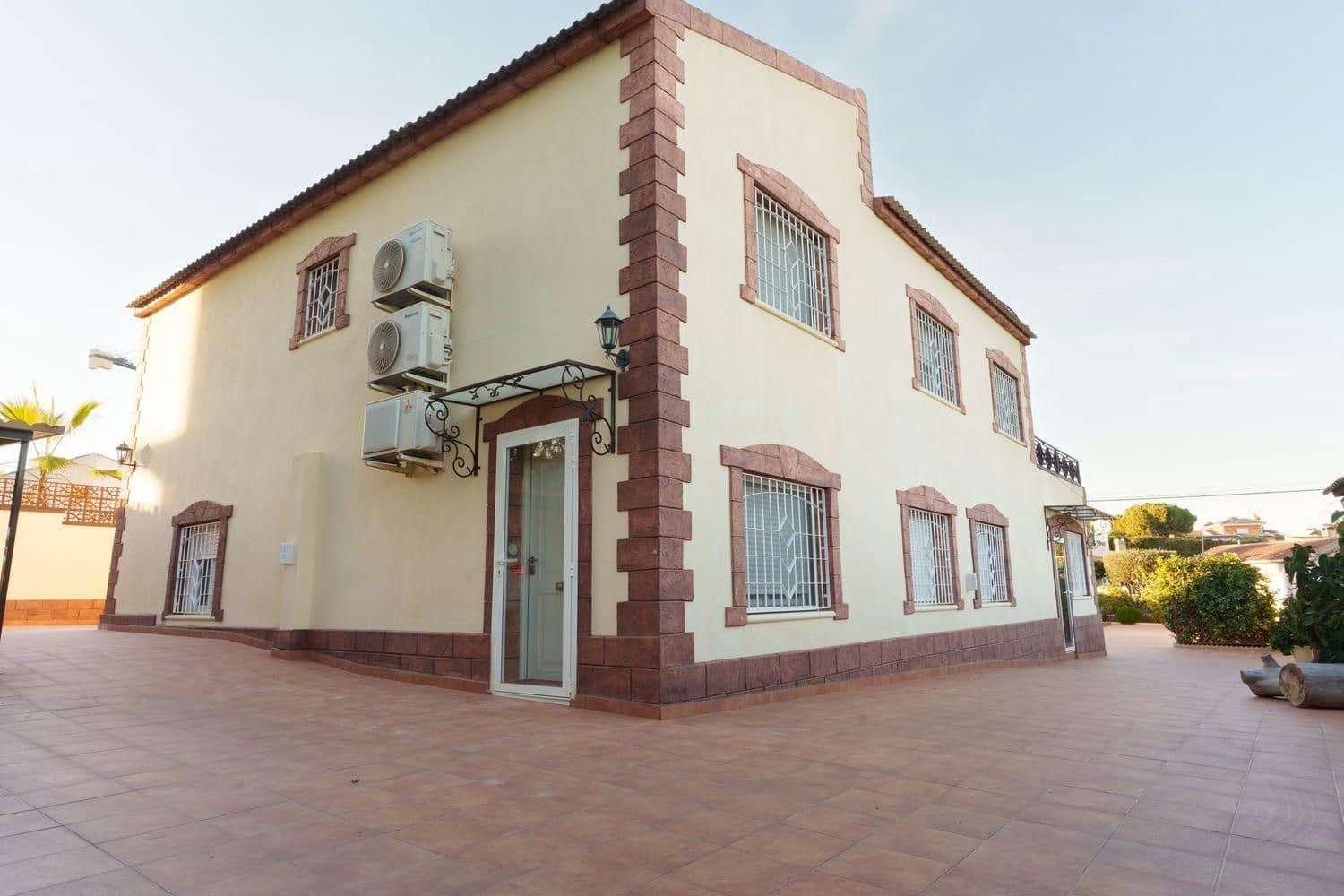 7 camera da letto Villa in vendita in La Siesta con piscina - 930.000 € (Rif: 10069632)