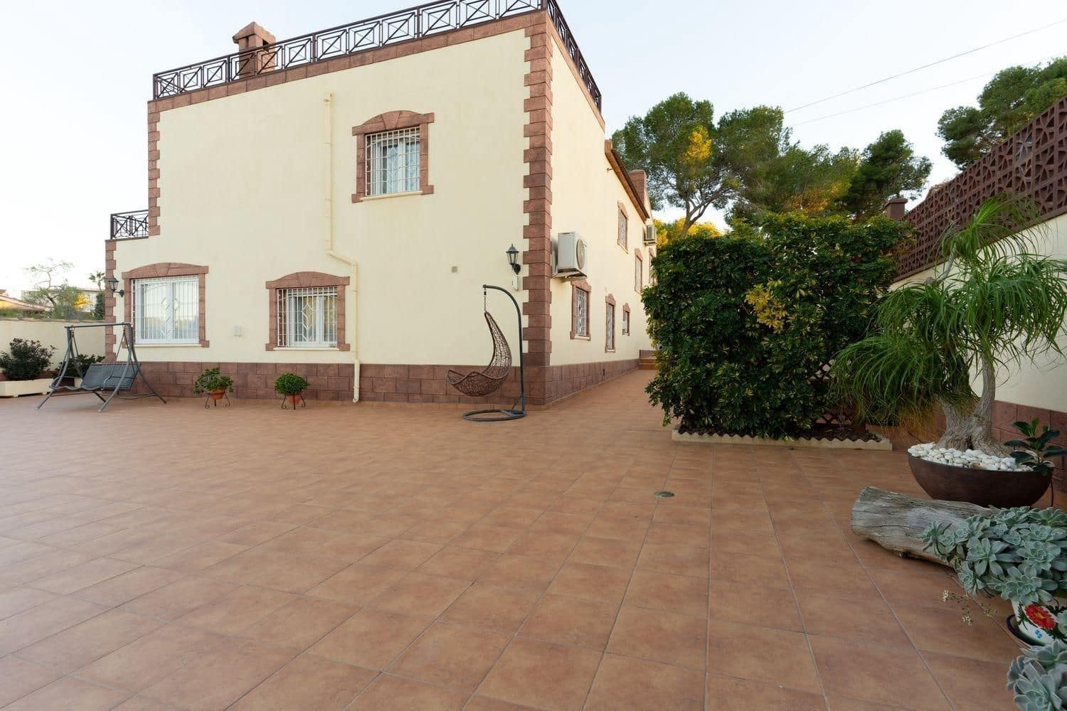 7 camera da letto Villa in vendita in La Siesta con piscina - 930.000 € (Rif: 10069632)