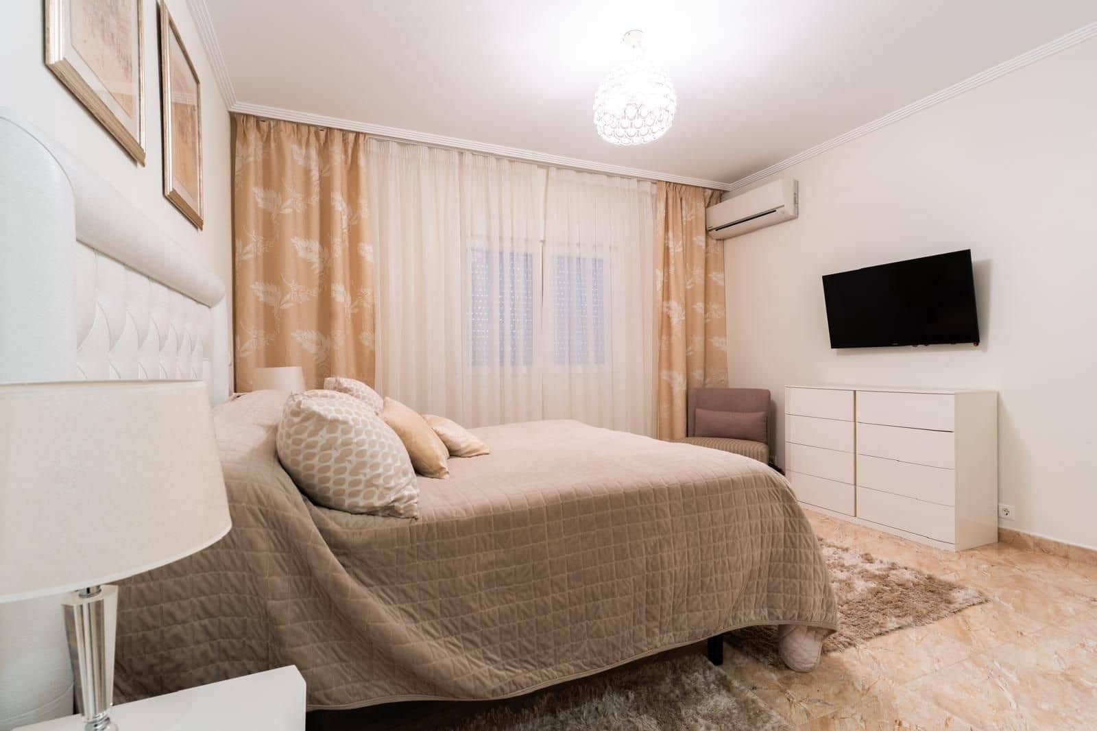 7 camera da letto Villa in vendita in La Siesta con piscina - 930.000 € (Rif: 10069632)