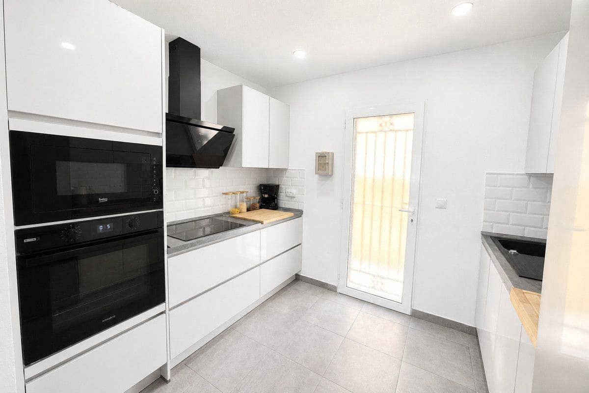 3 slaapkamer Rijtjeshuis te koop in Orihuela Costa met zwembad - € 229.995 (Ref: 10069780)