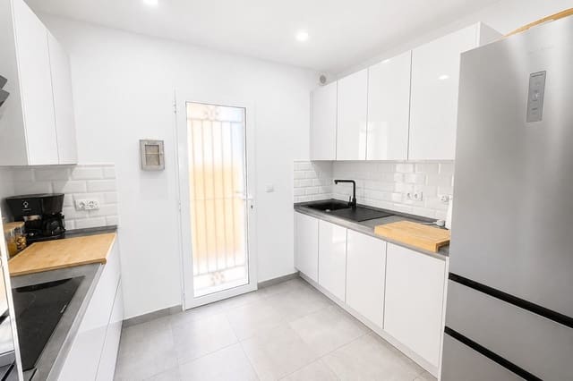3 slaapkamer Rijtjeshuis te koop in Lomas de Campoamor - Las Ramblas, Orihuela met zwembad - € 229.995 (Ref: 10069780)