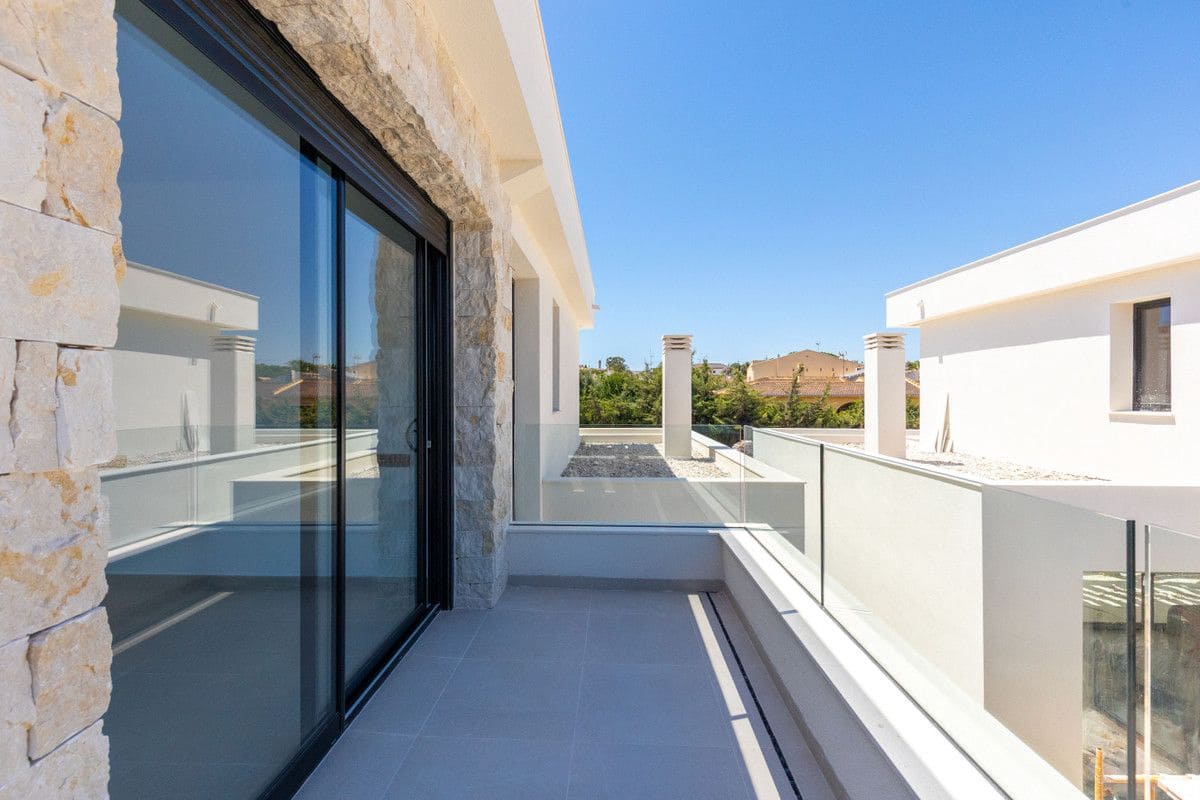 4 sovrum Villa till salu i Torrevieja med pool - 895 000 € (Ref: 10069921)