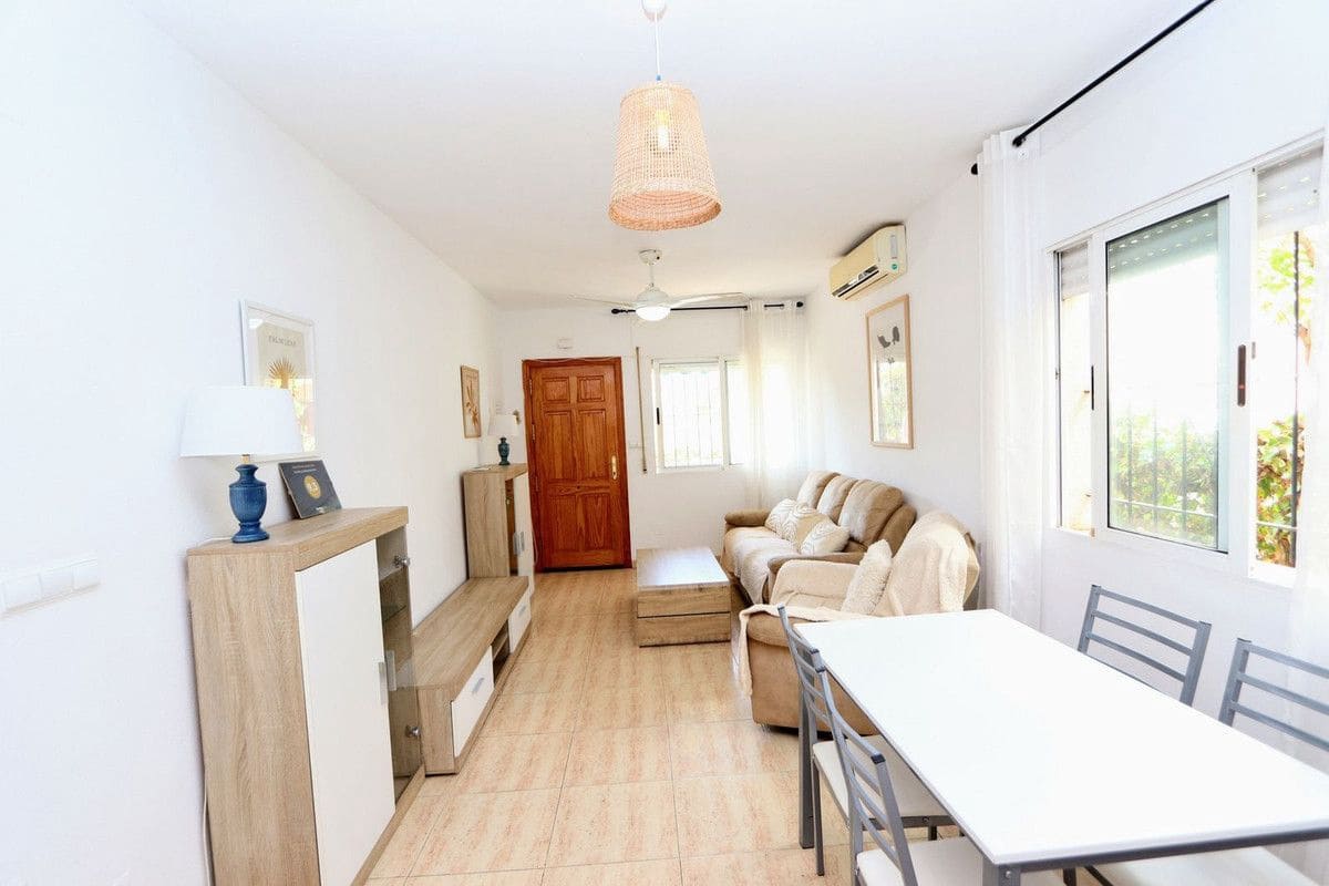 3 chambre Villa/Maison à vendre à La Zenia avec piscine - 280 000 € (Ref: 10070437)