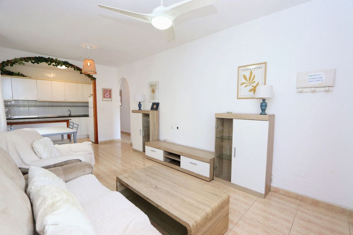 3 chambre Villa/Maison à vendre à La Zenia avec piscine - 280 000 € (Ref: 10070437)